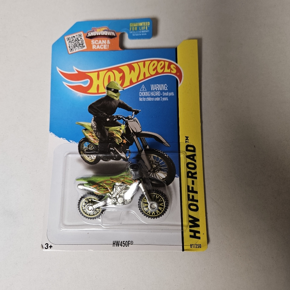 Hot‎ Wheels HW450F Off-Road Motorcycle Green and Black